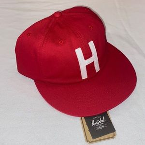 NWT Red Creston hat size XL Herschel Supply Co